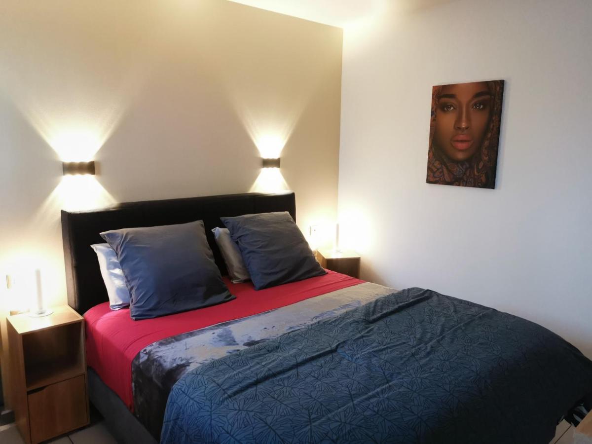 لو تامبون Hostal 170 Room 15 Service Appartement المظهر الخارجي الصورة